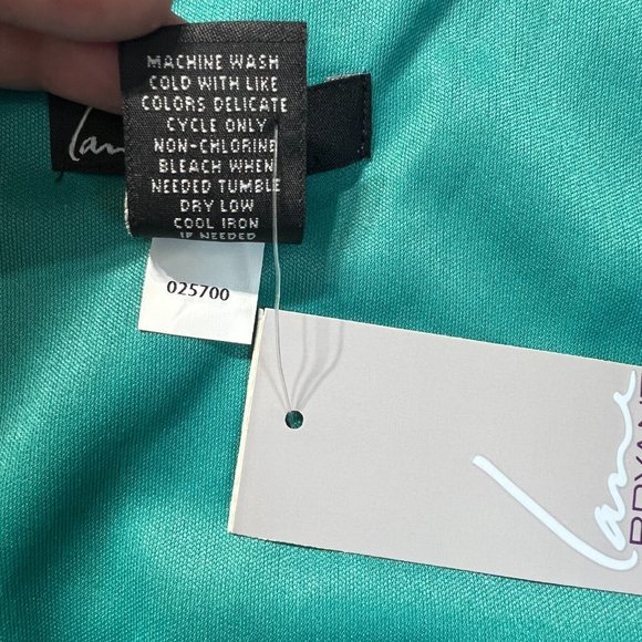 Lane Bryant Dress 18/20 Green V-Neck Sleeveless Polka Dot High Low Knee Length - Picture 9 of 9